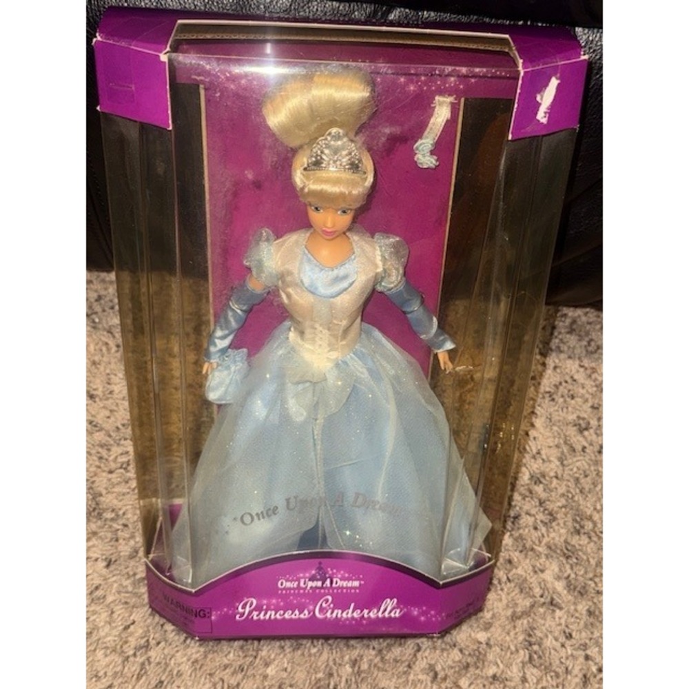 Once Upon A Dream‎ Princess Cinderella Doll New In Box Vintage Collectible